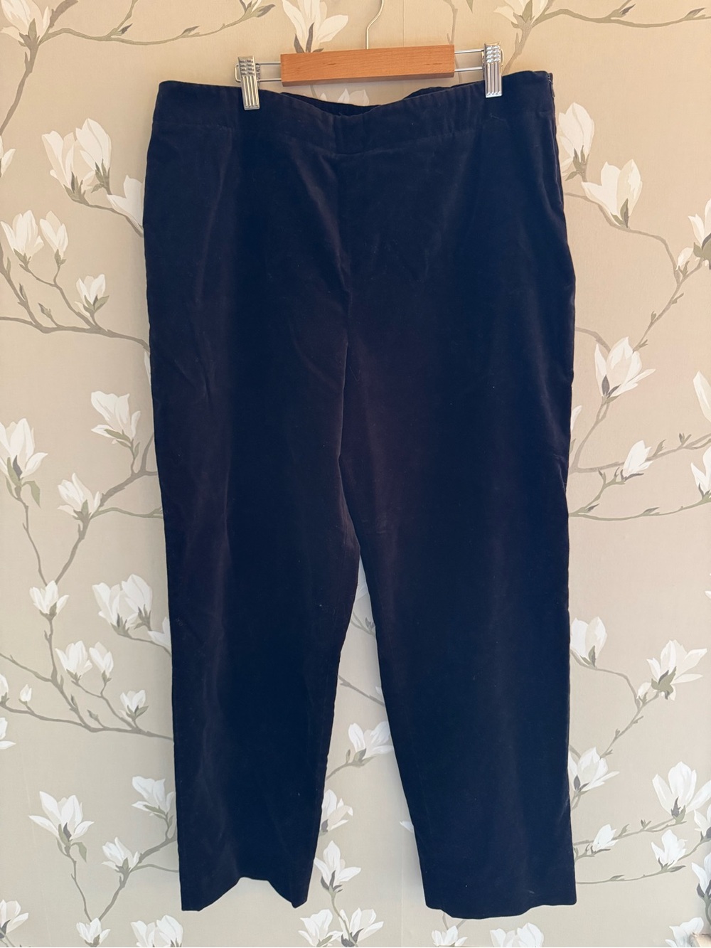 Talbots Black Cropped Velvet Pants